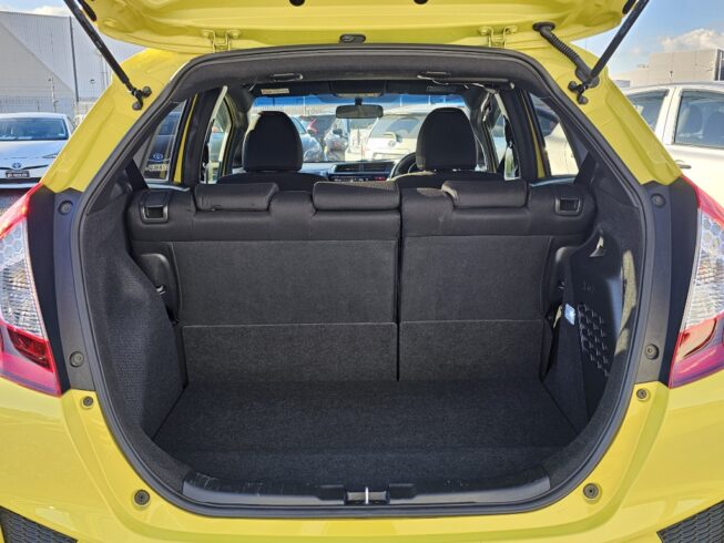 2013 Honda Fit L-package Hybrid image 298220
