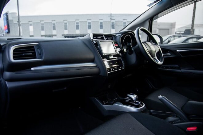 2016 Honda Fit Hybrid F-Package, Heated Seats image 298132