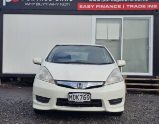 2012 Honda Fit SHUTTLE Hybrid image 299204