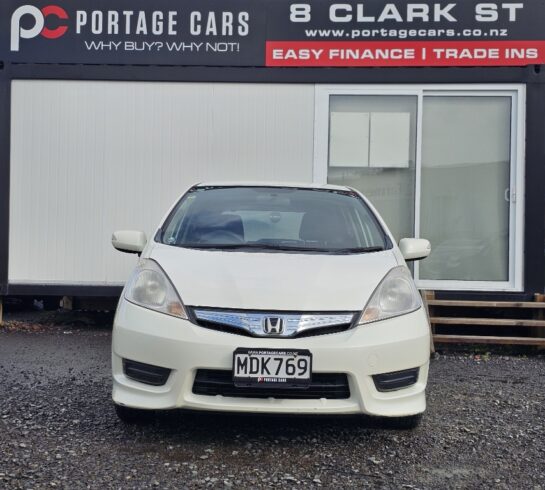 2012 Honda Fit SHUTTLE Hybrid image 299204