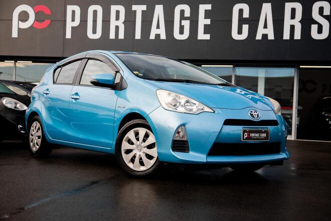 2012 Toyota Aqua S Model, Hybrid, Push start image 298135