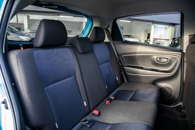 2016 Toyota Vitz F model, I stop, Push start image 295649