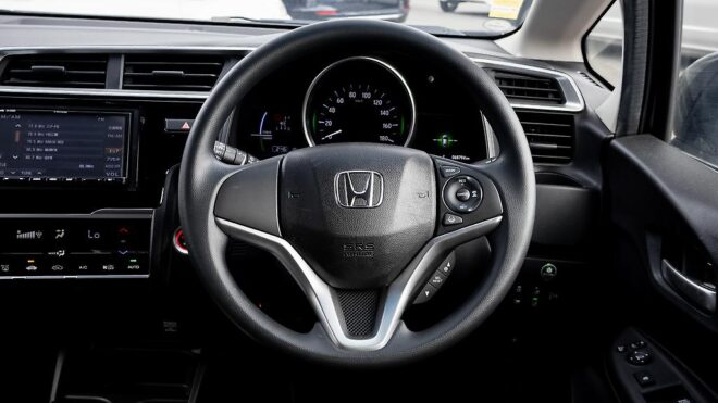 2018 Honda Fit Hybrid F, Push start, Reverse cam image 316186