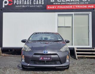 2012 Toyota Aqua G Model Push Start and Reversing Camera image 297922