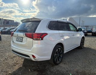 2016 Mitsubishi Outlander PHEV – High Spec – Low KMS image 296886