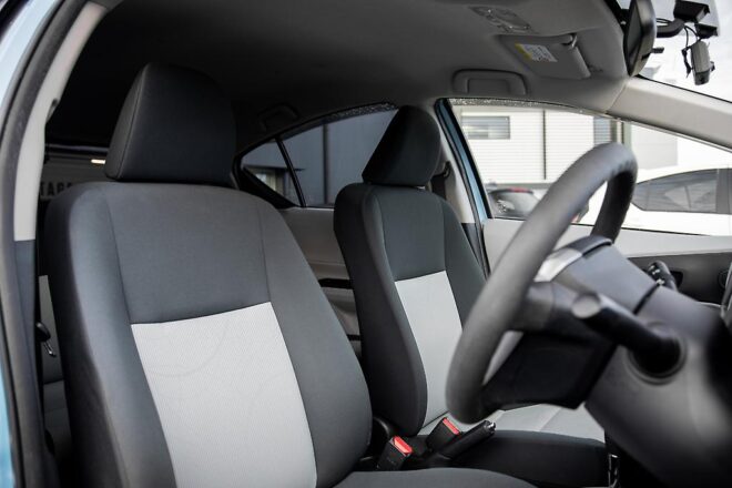 2012 Toyota Aqua S Model, Hybrid, Push start image 298146