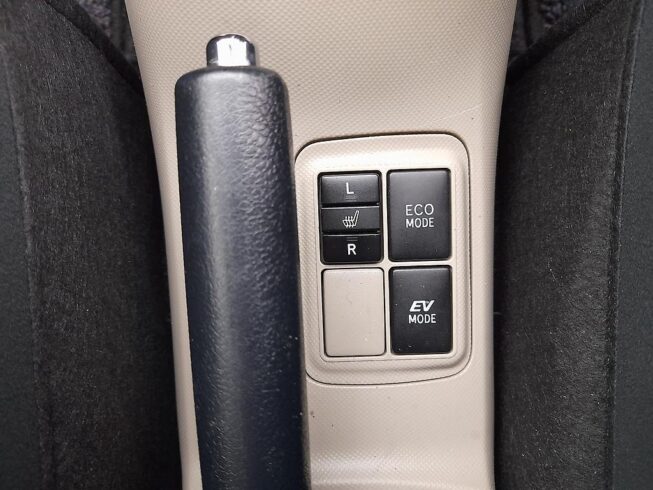 2012 Toyota Aqua G Model Push Start image 298816