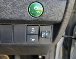 2014 Honda Fit Hybrid F package image 297903