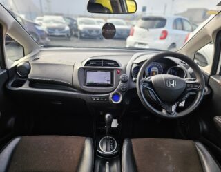2012 Honda Fit SHUTTLE Hybrid image 299218