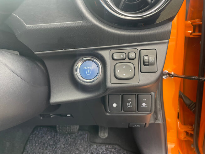 2015 Toyota Aqua X-Urban image 298565