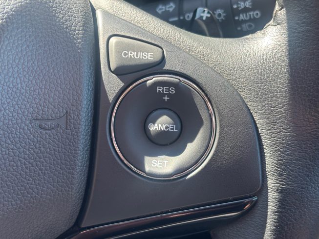 2014 Honda Vezel Hybrid X, Low KMS image 296470