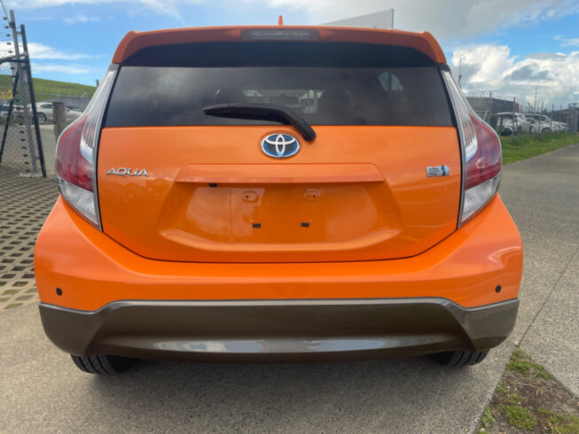 2015 Toyota Aqua X-Urban image 298555