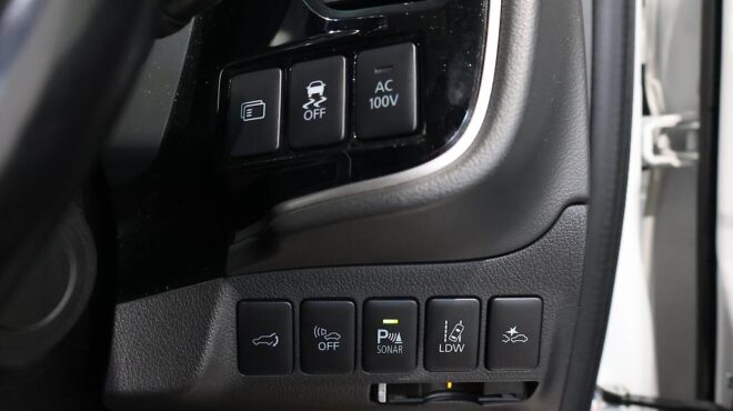 2016 Mitsubishi Outlander PHEV – High Spec – Low KMS image 306895