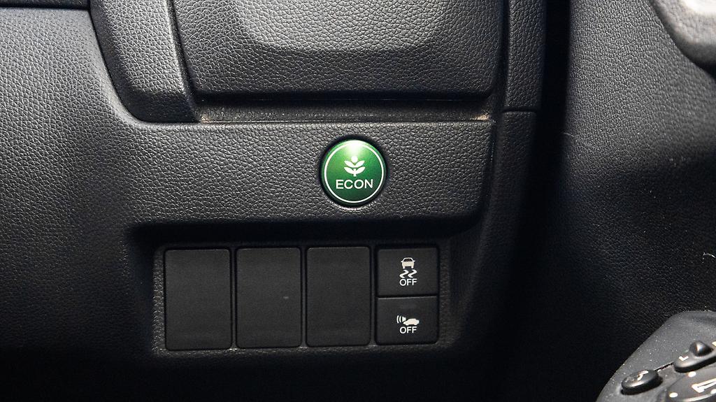 2014 Honda Fit Hybrid L-package image 312391