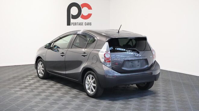 2012 Toyota Aqua G Model Push Start and Reversing Camera image 314828