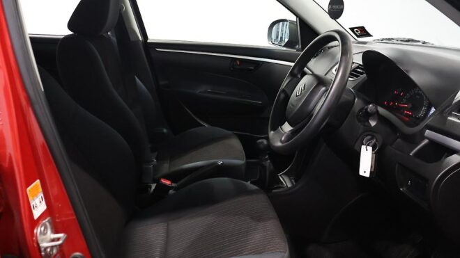 2016 Suzuki Swift GLB 1.4P/5MT/HA/5DR/ image 307375
