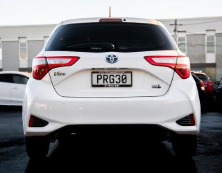 2017 Toyota Vitz F model Hybrid, Push start image 296632
