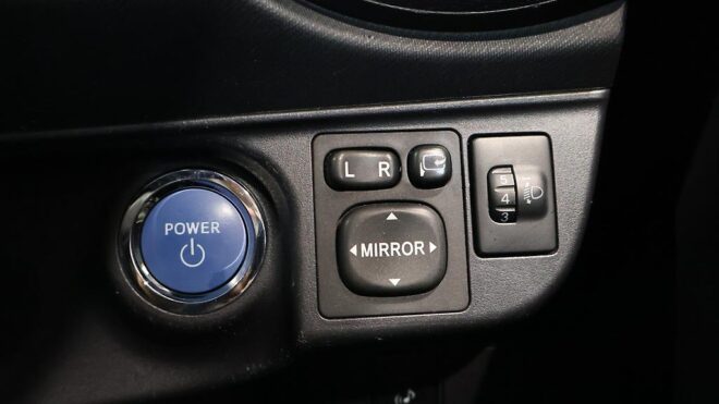 2012 Toyota Aqua Push Button Start – Alloy Wheels image 313357