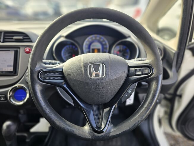 2012 Honda Fit SHUTTLE Hybrid image 299212