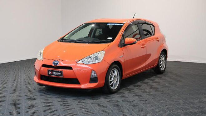 2012 Toyota Aqua Push Button Start – Alloy Wheels image 313346