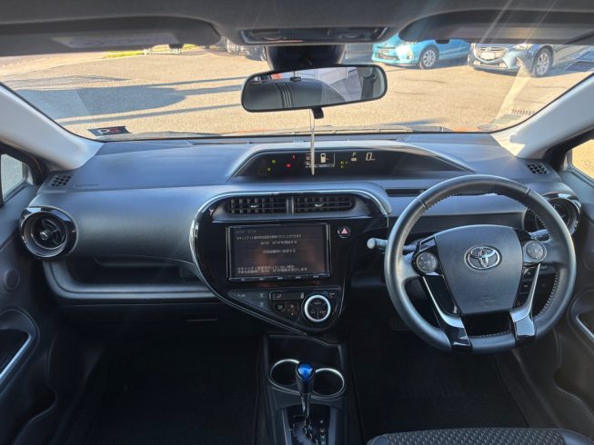 2017 Toyota Aqua X-Urban Crossover image 297183