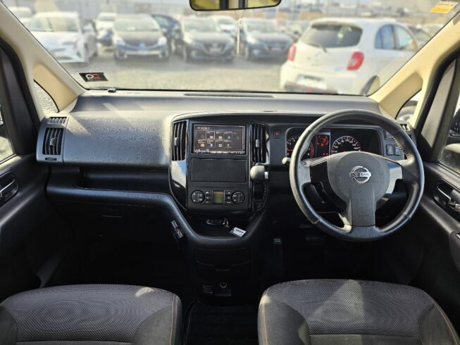2010 Nissan Serena Highway Star image 299200