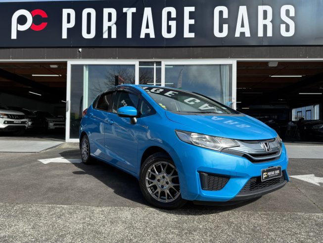 2014 Honda Fit Hybrid F Package image 295779