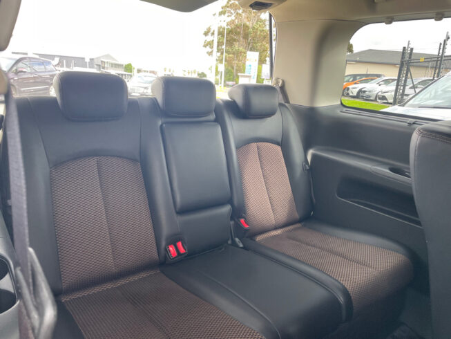 2012 Nissan Elgrand 250 Highway Star image 298777