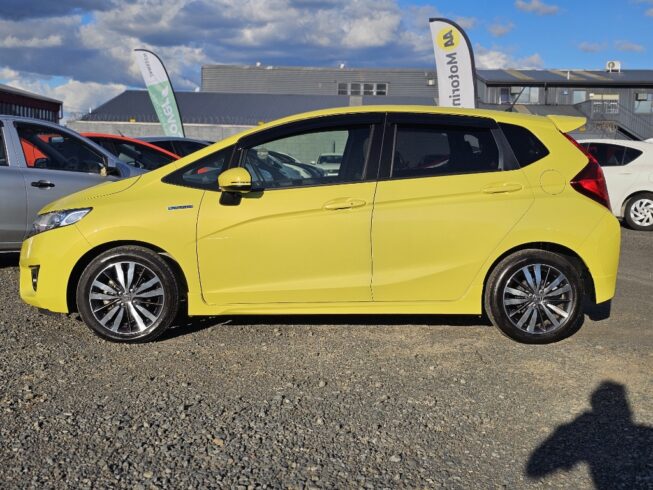 2013 Honda Fit L-package Hybrid image 298221
