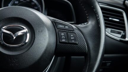 2014 Mazda Axela 20S Touring Skyactiv image 316120