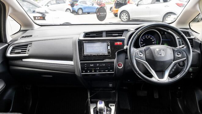 2014 Honda Fit Hybrid L-package image 312384