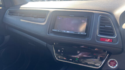 2014 Honda Vezel Hybrid X, Low KMS image 296467