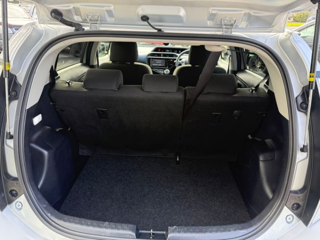 2016 Toyota Aqua Ecomonical Hybrid with Low KMs and Alloy Wheels image 295866