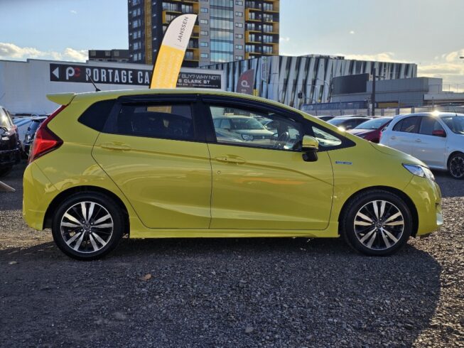 2013 Honda Fit L-package Hybrid image 298218