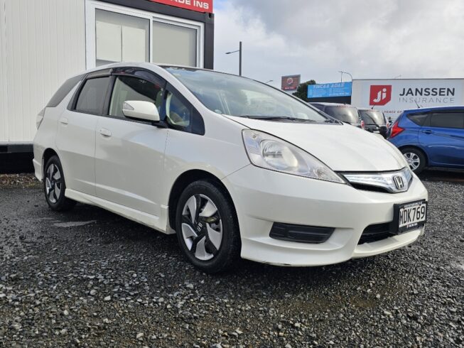 2012 Honda Fit SHUTTLE Hybrid image 299206