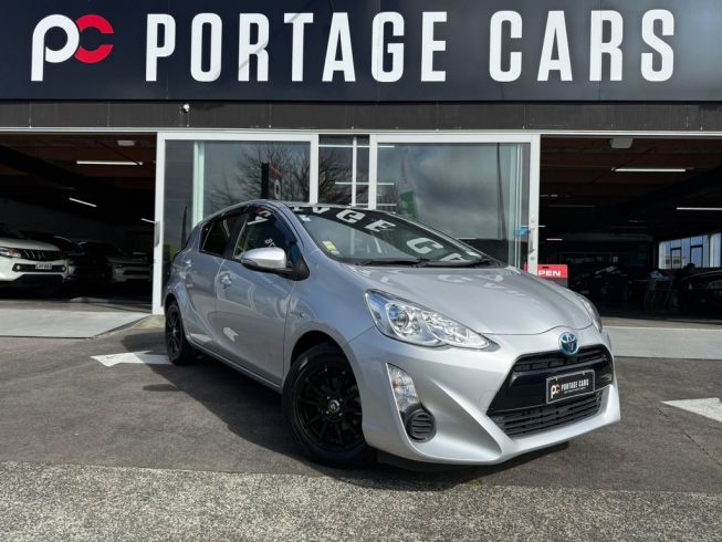 2016 Toyota Aqua Ecomonical Hybrid with Low KMs and Alloy Wheels image 295830