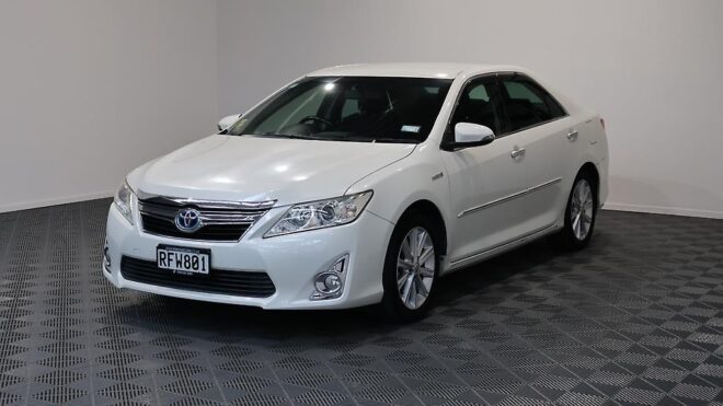 2013 Toyota Camry Hybrid G-Package, Cruise Control, Reverse Camera image 311790