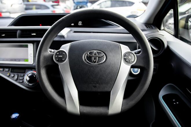 2012 Toyota Aqua S Model, Hybrid, Push start image 298148