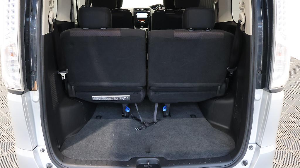 2012 Nissan Serena Highway Star Hybrid image 321974