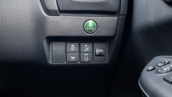 2018 Honda Fit Hybrid F, Push start, Reverse cam image 316183