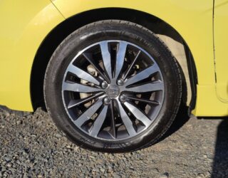 2013 Honda Fit L-package Hybrid image 298231