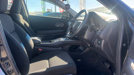 2014 Honda Vezel Hybrid X, Low KMS image 296458