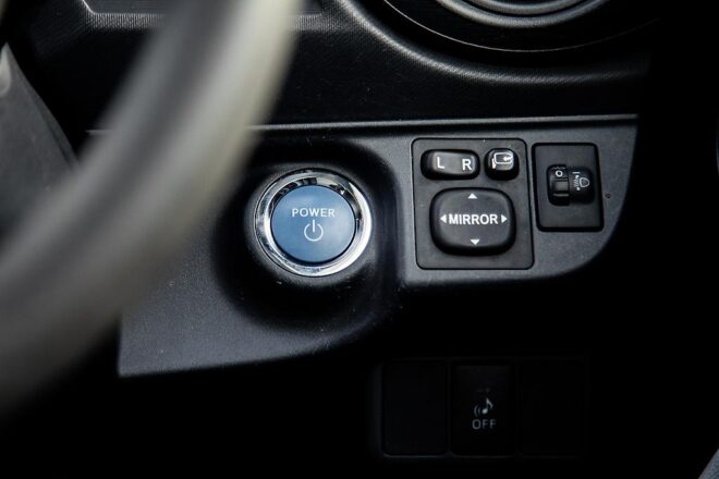 2012 Toyota Aqua S Model, Hybrid, Push start image 298149