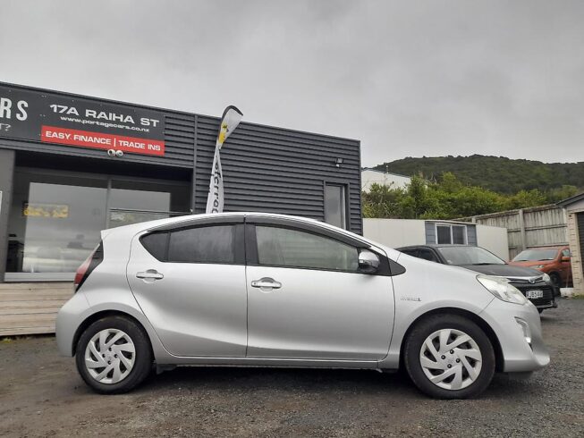 2015 Toyota Aqua S Model, Push Start, Reverse Camera image 298821