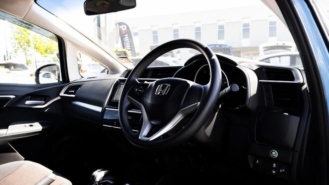 2014 Honda Fit Hybrid F Package, Push start image 308962