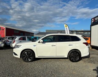 2016 Mitsubishi Outlander PHEV – High Spec – Low KMS image 296892