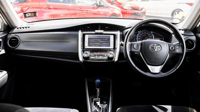 2013 Toyota Corolla Fielder S Model – Push Button Start image 306550