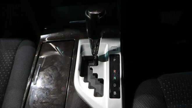 2013 Toyota Camry Hybrid G-Package, Cruise Control, Reverse Camera image 311806