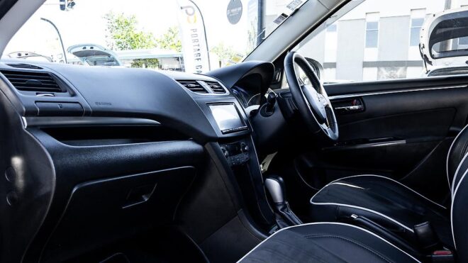 2015 Suzuki Swift SWIFT-STYLE Edition image 308649