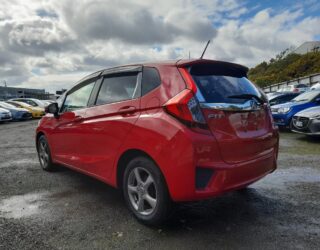 2016 Honda Fit Hybrid F-Package image 297960